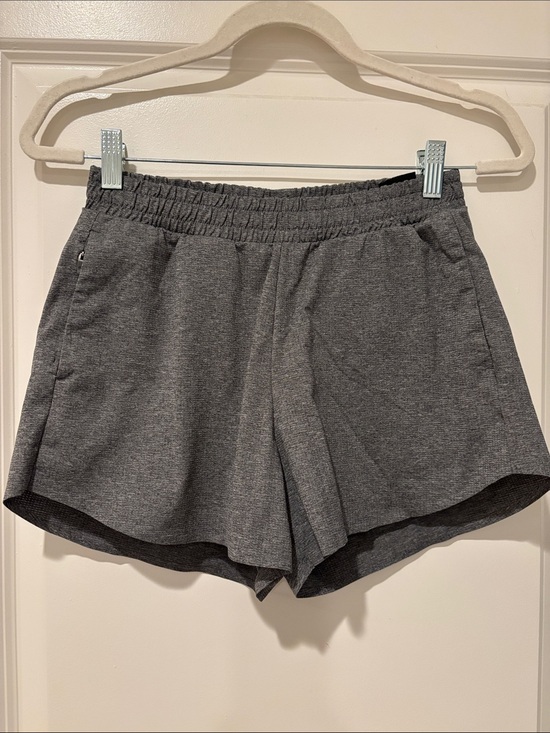 Uniqlo Pants - Uniqlo Women’s Gray Athletic Shorts - Comfortable Everyday Fit